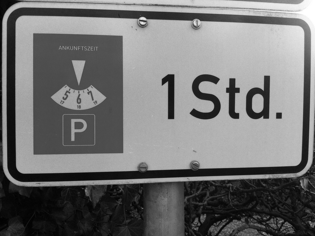 Schild Parkplatz Parkscheibe