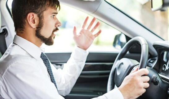 Fahrerflucht – Entziehung der Fahrerlaubnis – Kenntnis vom Schaden