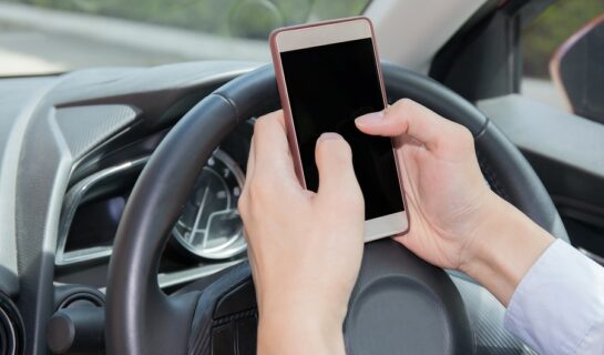 Handyverbot der StVO erfasst auch Mobilfunktelefone ohne SIM-Karte