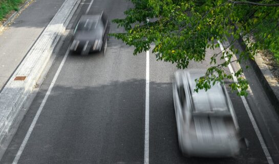 Wiederholte Geschwindigkeitsüberschreitungen im unteren Bereich – trotzdem Fahrverbot?