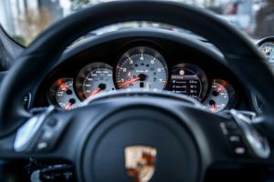 Geschwindigkeitsüberschreitung: Fahrverbot kann beschränkt werden auf Fahrzeuge mit bestimmter Motorleistung