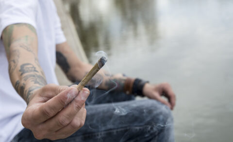Belästigung der Allgemeinheit durch provokativer öffentlicher Cannabiskonsum