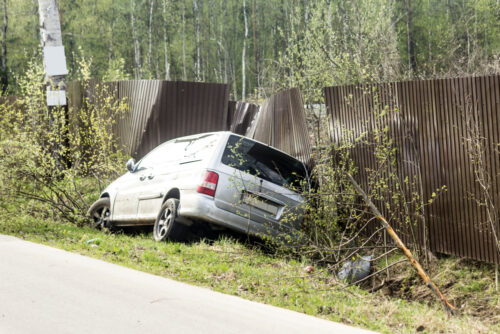 Fahrerlaubnisentziehung eines älteren Kraftfahrers bei Abkommen von Fahrbahn