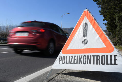 Polizeikontrolle: Unterschied Fahrverbot und Entzug der Fahrerlaubnis
