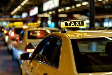 Geldbuße gegen Taxifahrer wegen vorsätzlicher Verletzung der Beförderungspflicht