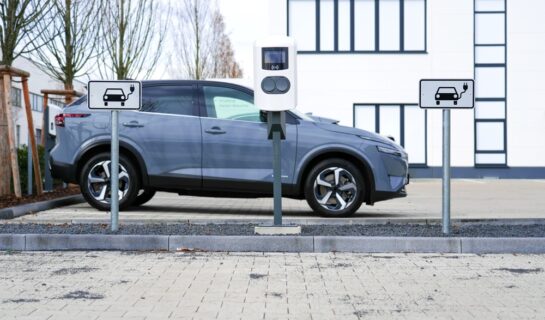 Beschränkung Parkerlaubnis zugunsten von Elektrofahrzeugen während Ladezeit nur mit Parkschein