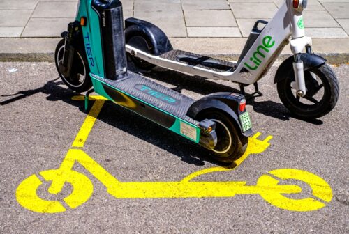 Falschparken mit E-Scooter – Mitteilung des Fahrers