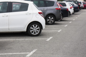 Parken auf öffentlichen Parkplätzen – Welche Regeln gelten laut StVO?