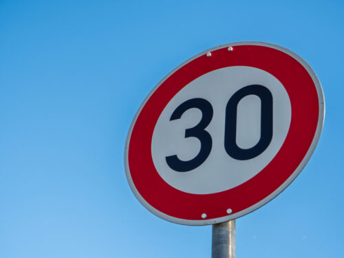 Kein Fahrverbot trotz Überschreitung: Geschwindigkeitsmessung innerorts