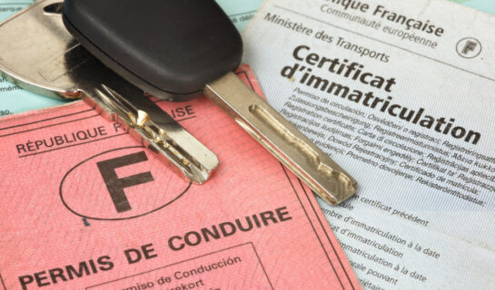 Fahren ohne Fahrerlaubnis – französische Bescheinigung über Bestehen der praktischen Fahrprüfung